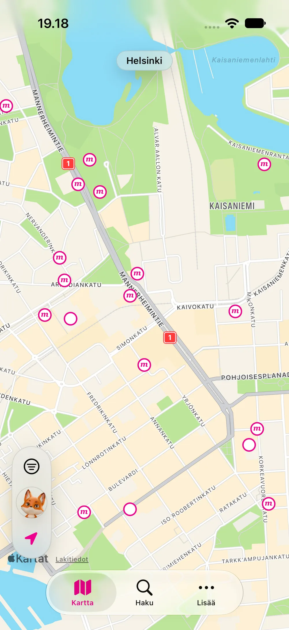 Aito iOS-kuvakaappaus: Helsingin museot kartalla ja kettuoppaan painike.